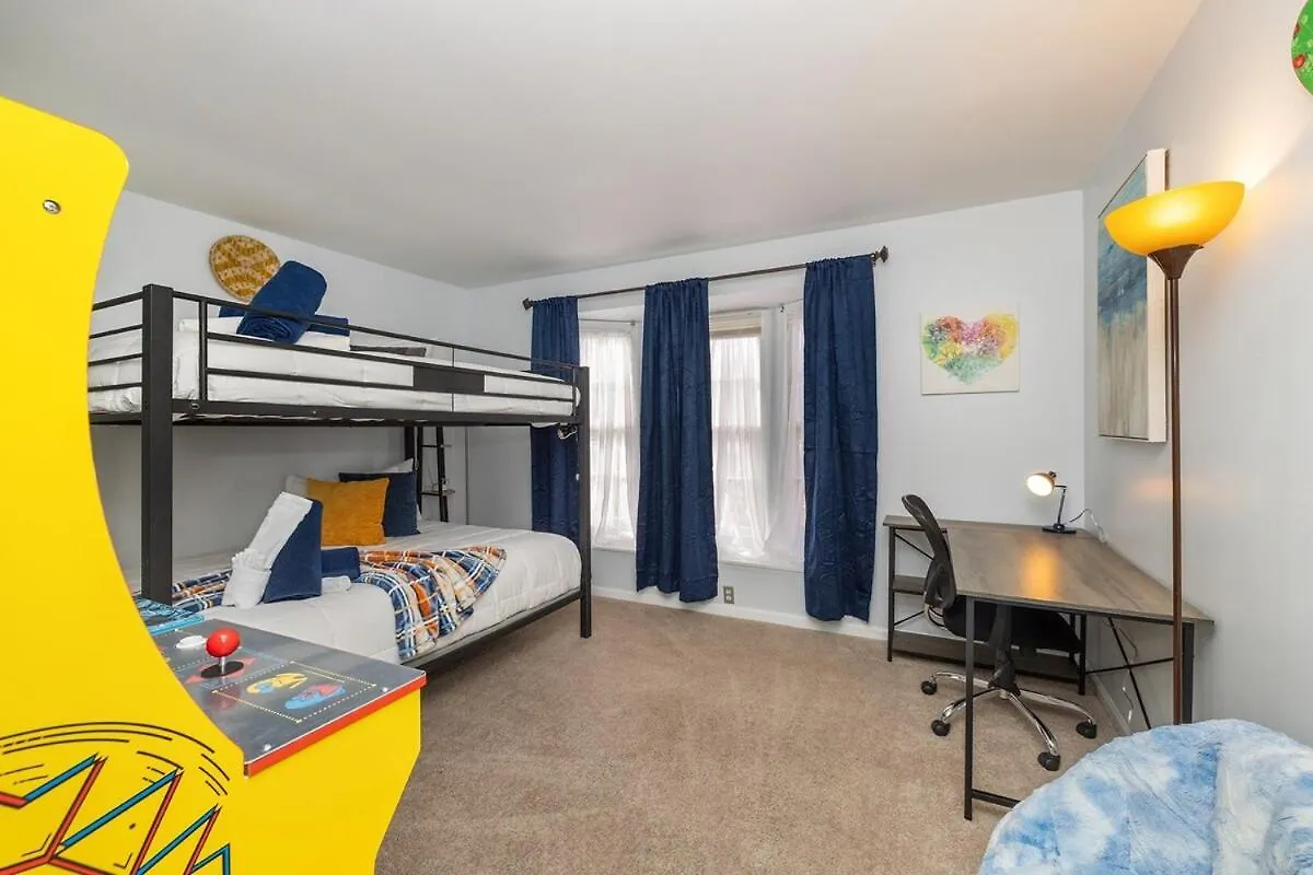 Nyaraló New! Special Rate For First Bookings! 2 Bedroom Charlotte