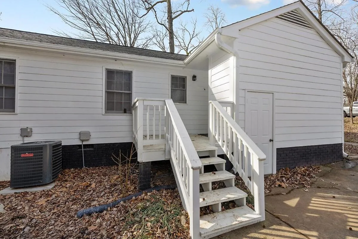 New! Special Rate For First Bookings! 2 Bedroom Charlotte Nyaraló