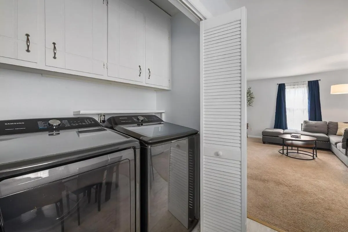 New! Special Rate For First Bookings! 2 Bedroom Charlotte 0*,  Amerikai Egyesült Államok
